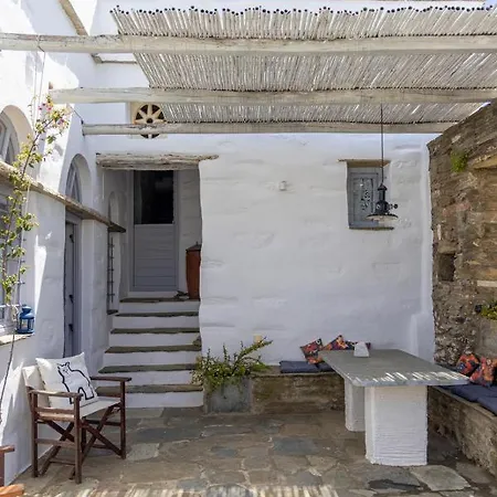 Prázdninový dům Traditional Tinos Olive Mill House