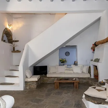 Dom wakacyjny Traditional Tinos Olive Mill House